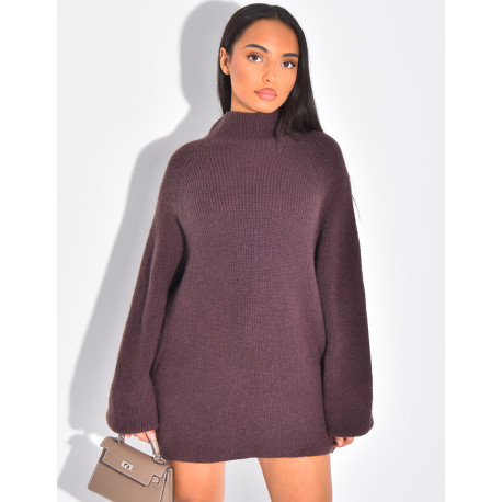 Langer Pullover aus dickem Strick mit Stehkragen