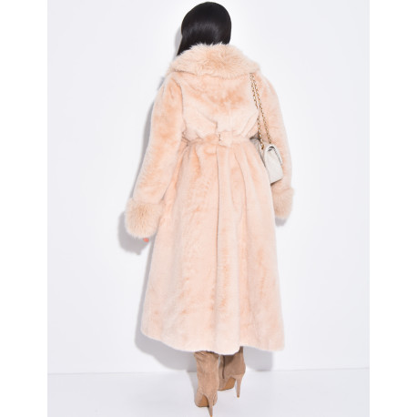 Manteau en fausse fourrure à ceinture