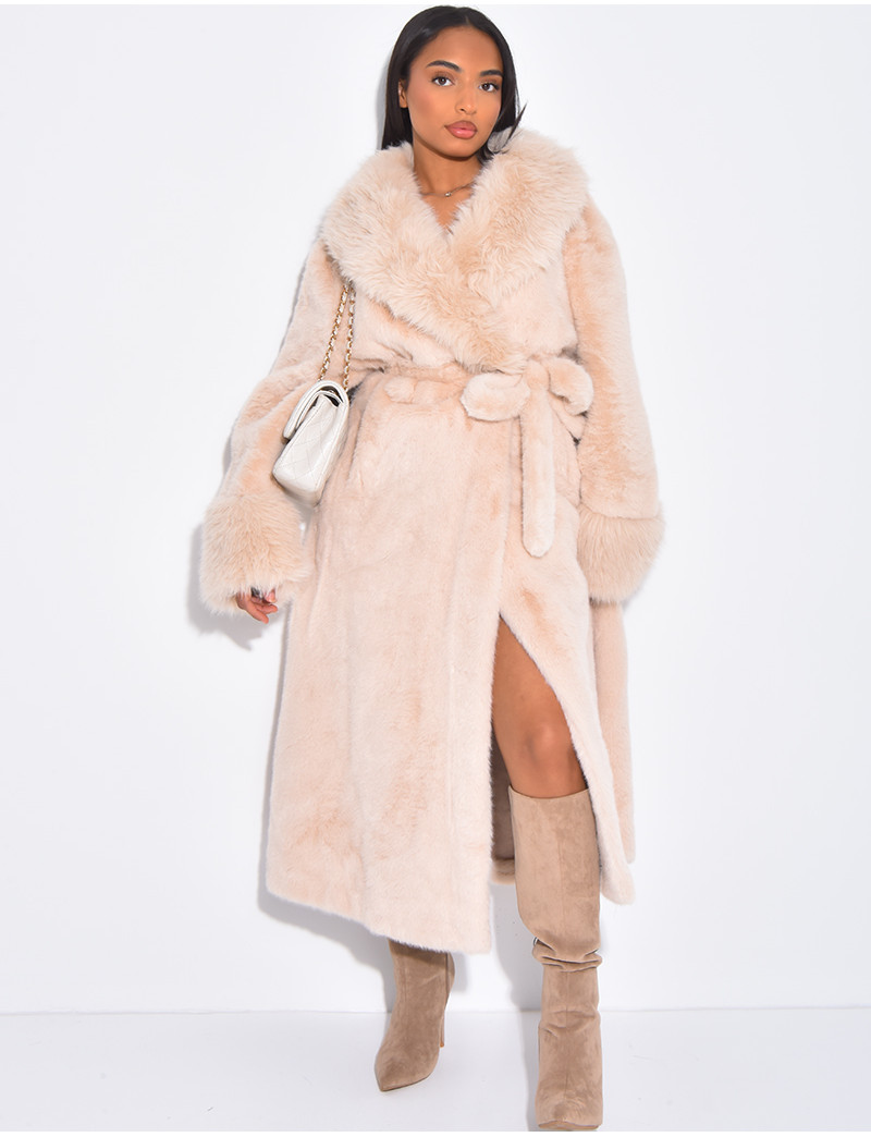 manteau-en-fourrure-avec-