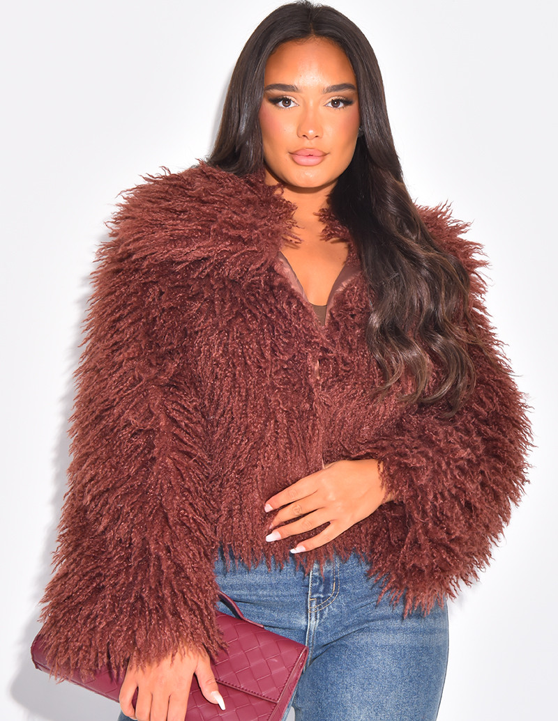 Manteau court à fourrure...