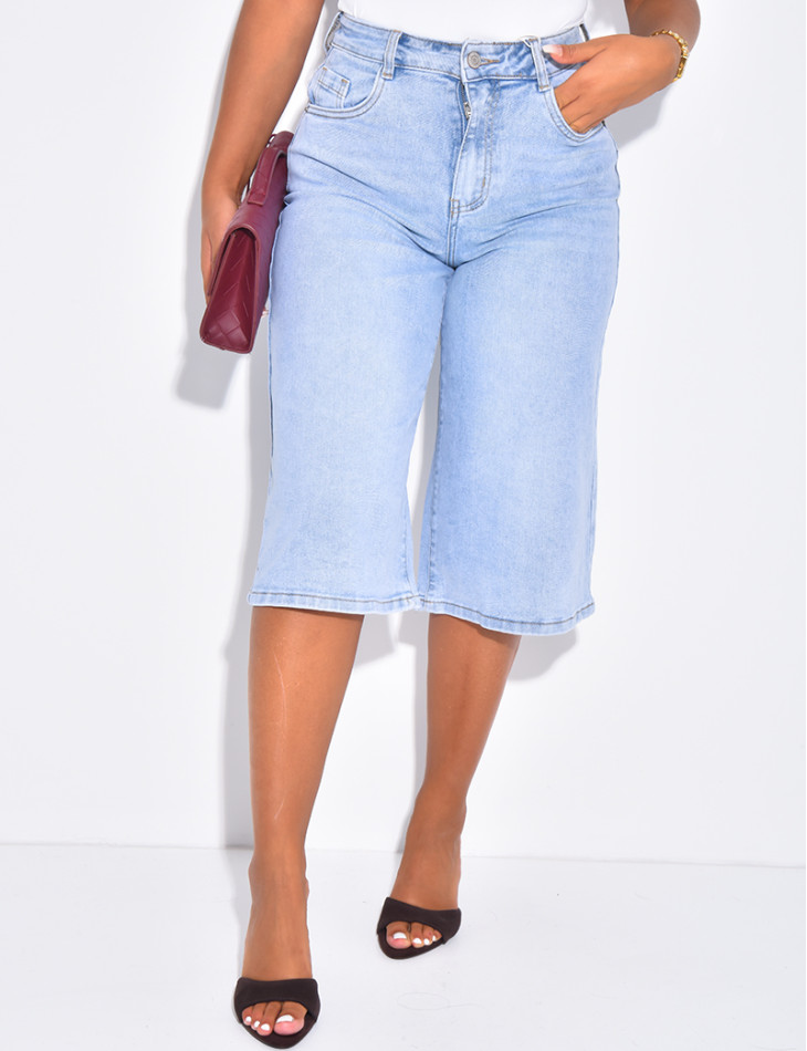Faded blue stretch denim Bermuda shorts