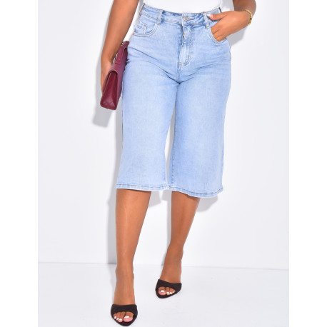 Faded blue stretch denim Bermuda shorts