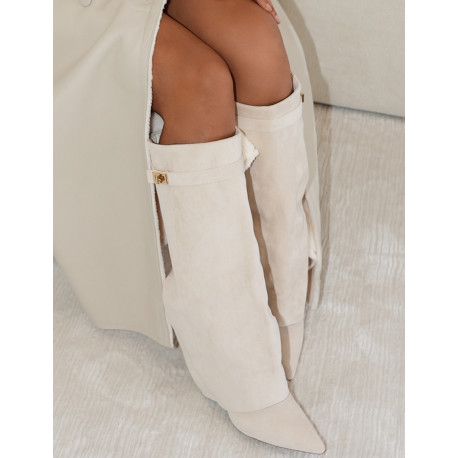 Stiefel aus Wildleder mit quadratischem Absatz und Klappe