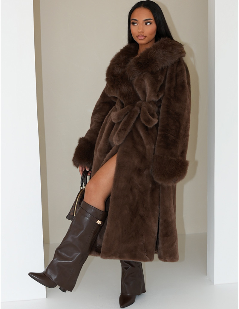 Manteau en fausse fourrure...