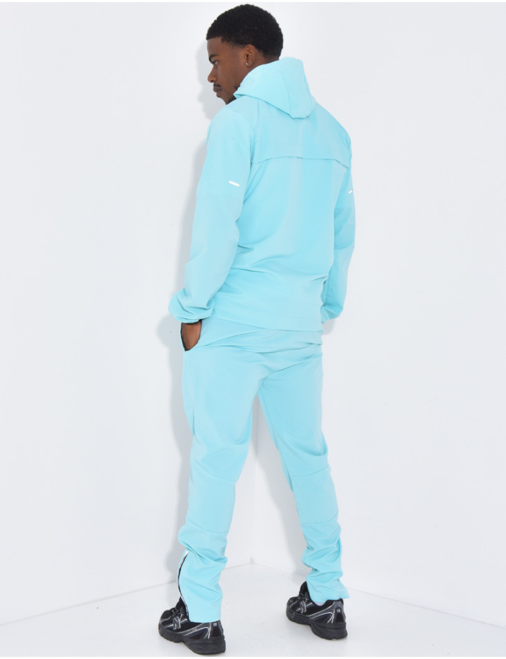 Trainingsanzug bestehend aus Hose und Jacke