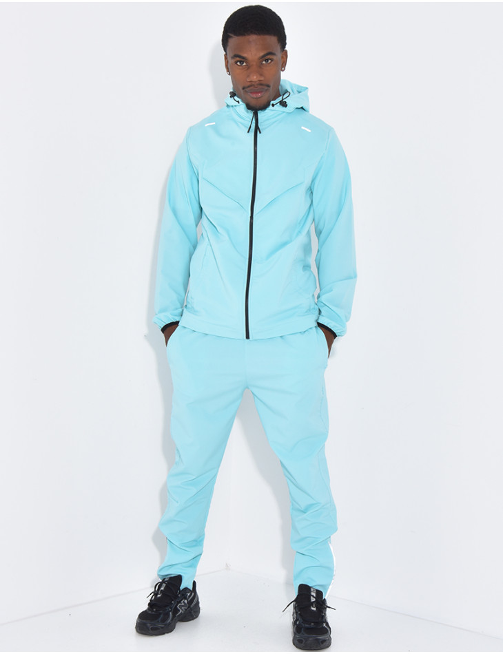 Trainingsanzug bestehend aus Hose und Jacke