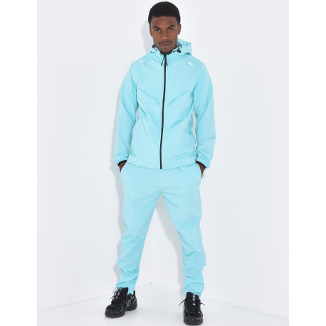 Trainingsanzug bestehend aus Hose und Jacke