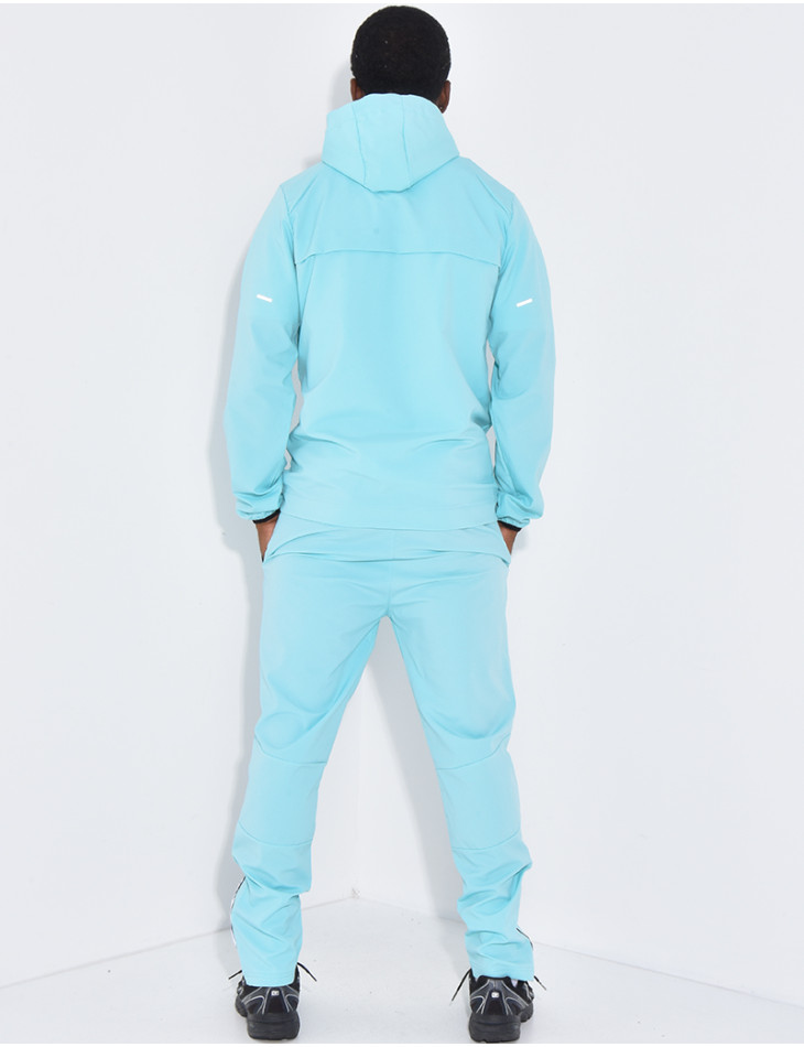 Trainingsanzug bestehend aus Hose und Jacke