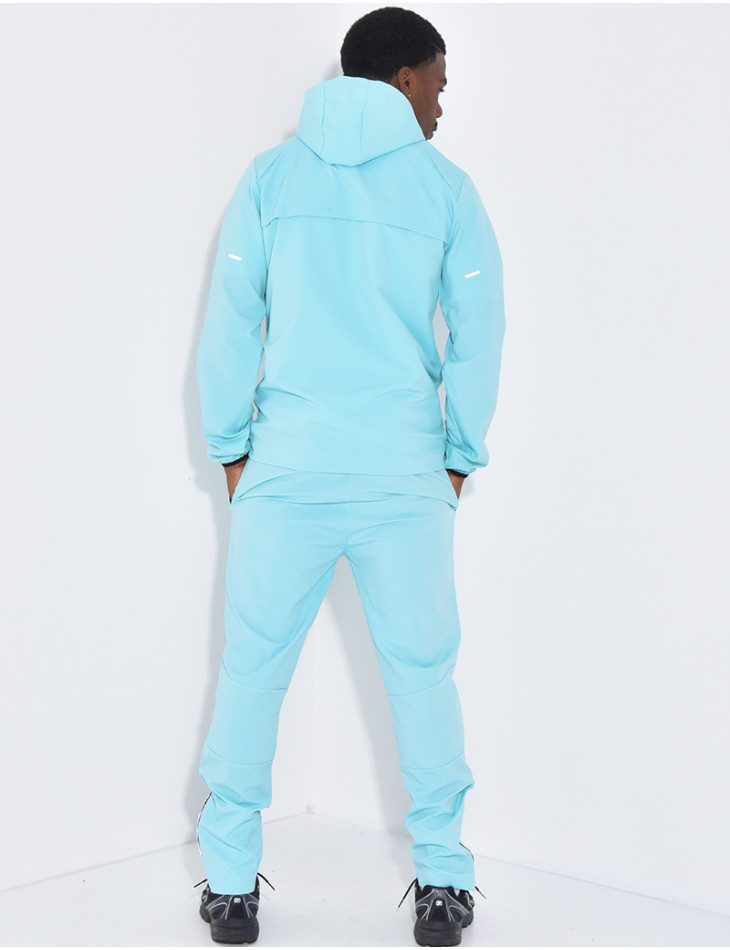 Trainingsanzug bestehend aus Hose und Jacke