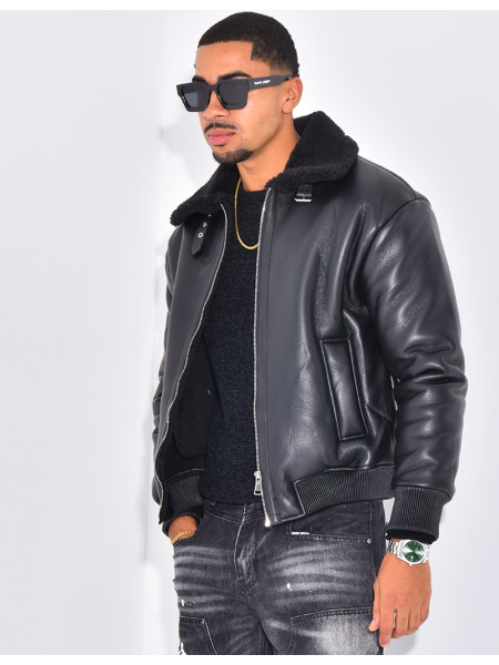 Veste en similicuir avec fourrure au col