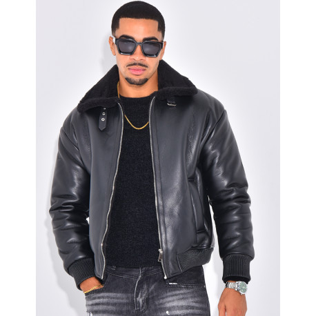 Veste en similicuir avec fourrure au col