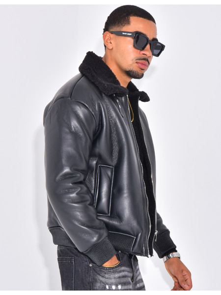 Veste en similicuir avec fourrure au col