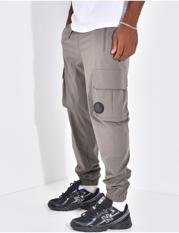 Cargo trousers with pockets