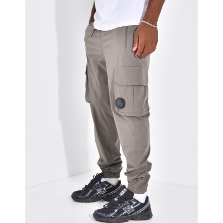 Cargo trousers with pockets