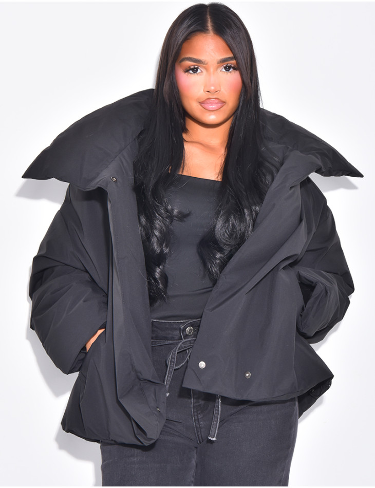 Oversize-Daunenjacke mit weitem Kragen