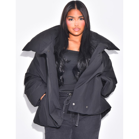 Oversize-Daunenjacke mit weitem Kragen