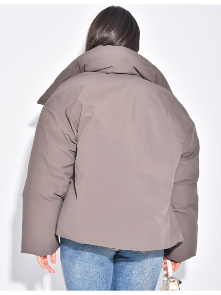 Oversized, enveloping down jacket with wide collar