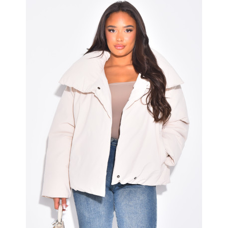 Oversized, enveloping down jacket with wide collar