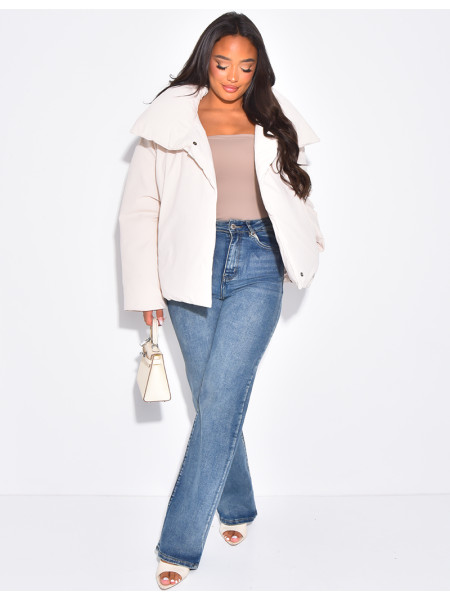 Oversize-Daunenjacke mit weitem Kragen