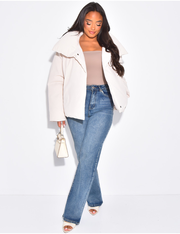 Oversize-Daunenjacke mit weitem Kragen