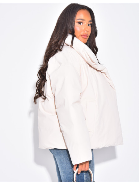 Oversize-Daunenjacke mit weitem Kragen