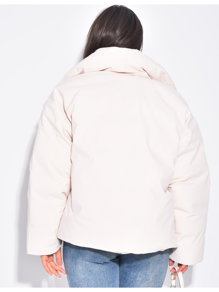 Oversize-Daunenjacke mit weitem Kragen