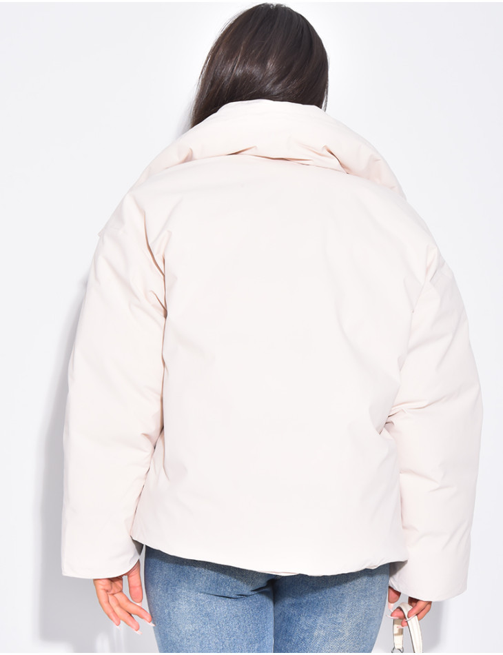Oversize-Daunenjacke mit weitem Kragen