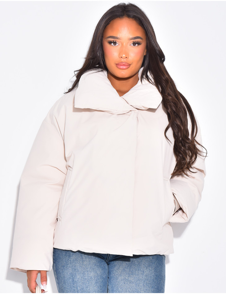 Oversize-Daunenjacke mit weitem Kragen