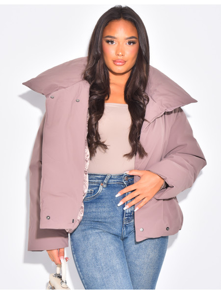 Oversized, enveloping down jacket with wide collar
