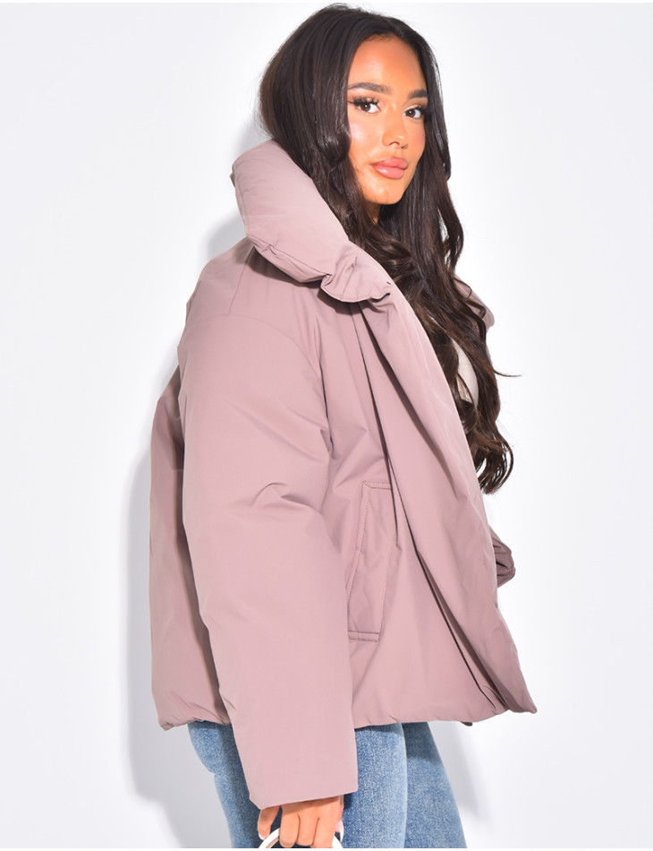 Oversized, enveloping down jacket with wide collar