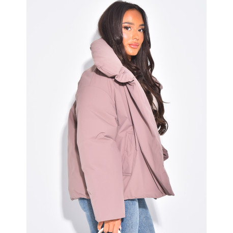 Oversized, enveloping down jacket with wide collar