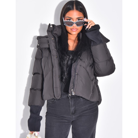 Short, oversized quilted puffer jacket with ribbed cuffs