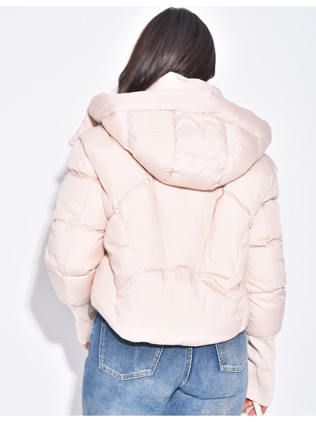 Short, oversized quilted puffer jacket with ribbed cuffs