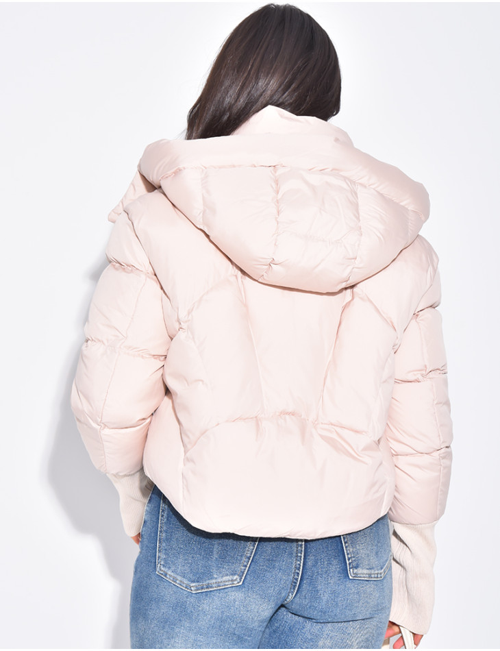 Short, oversized quilted puffer jacket with ribbed cuffs