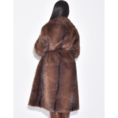 Manteau long en fausse fourrure à ceinture