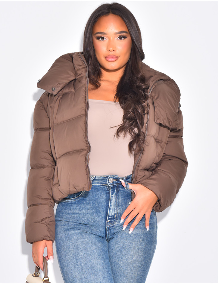 Short quilted hooded jacket