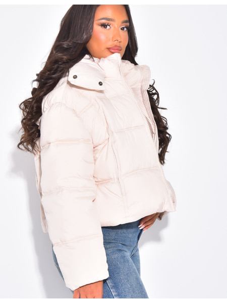 Short quilted hooded jacket