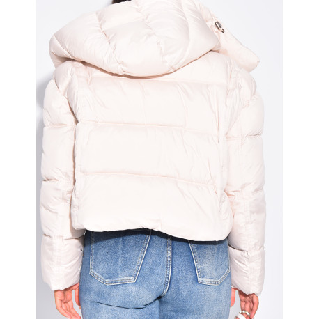 Short quilted hooded jacket