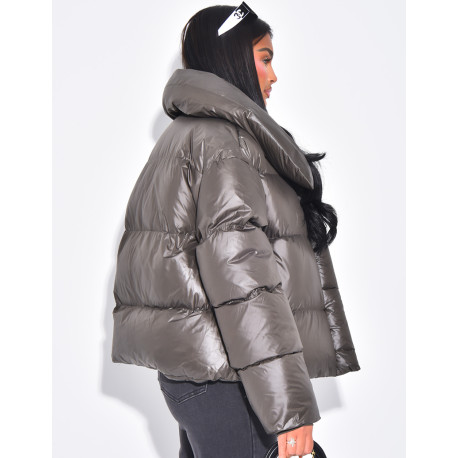 Short quilted down jacket
