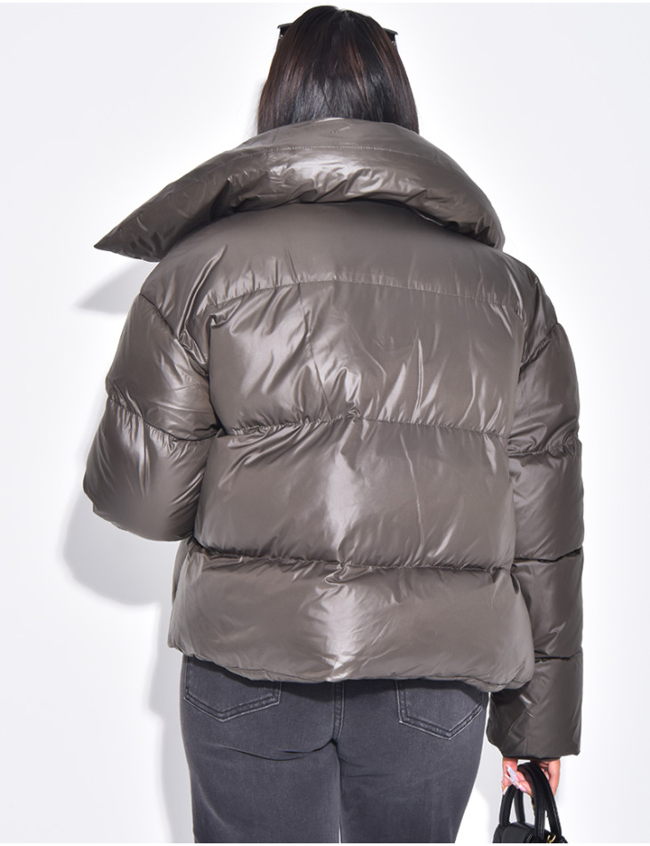 Short quilted down jacket