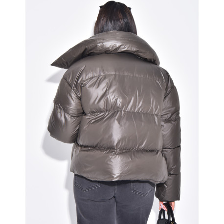 Short quilted down jacket