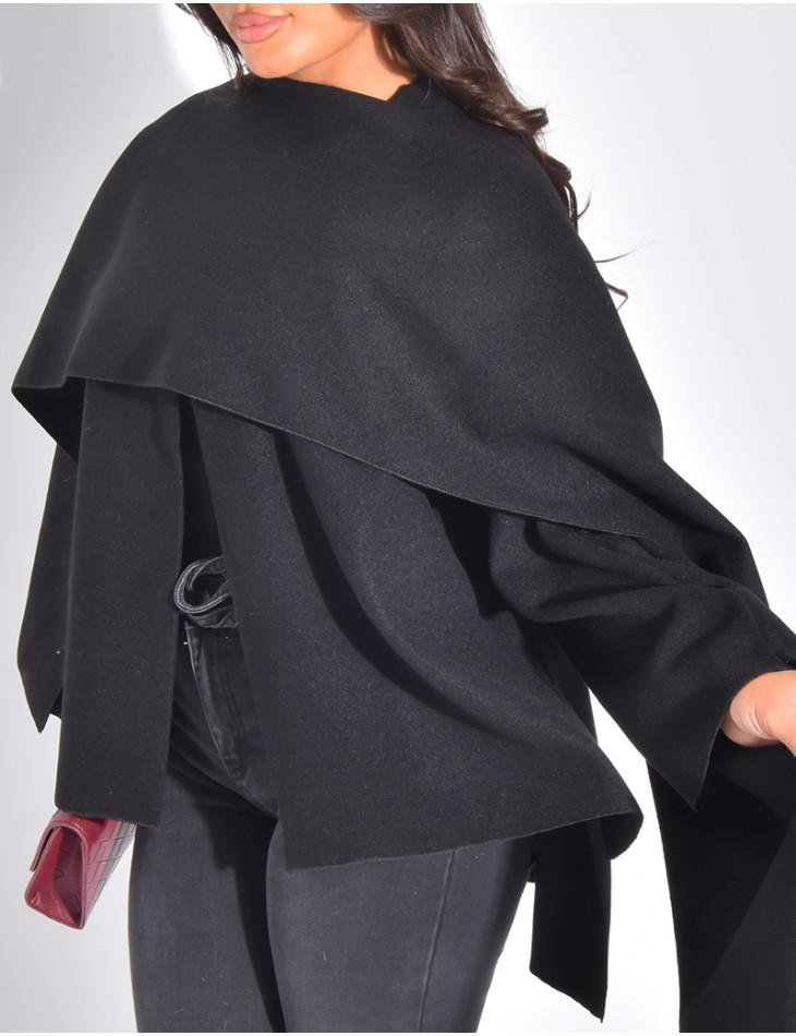 Short felt jacket with cape