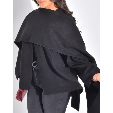 Short felt jacket with cape