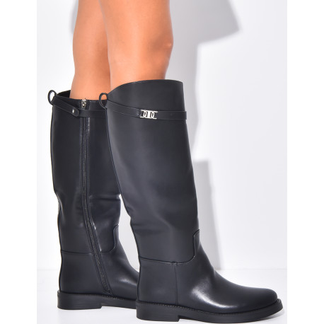 Flat & high boots in imitation leather