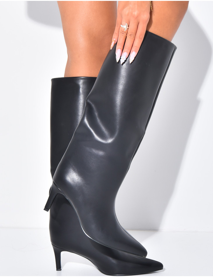 Bottes en similicuir bouts pointus à talons