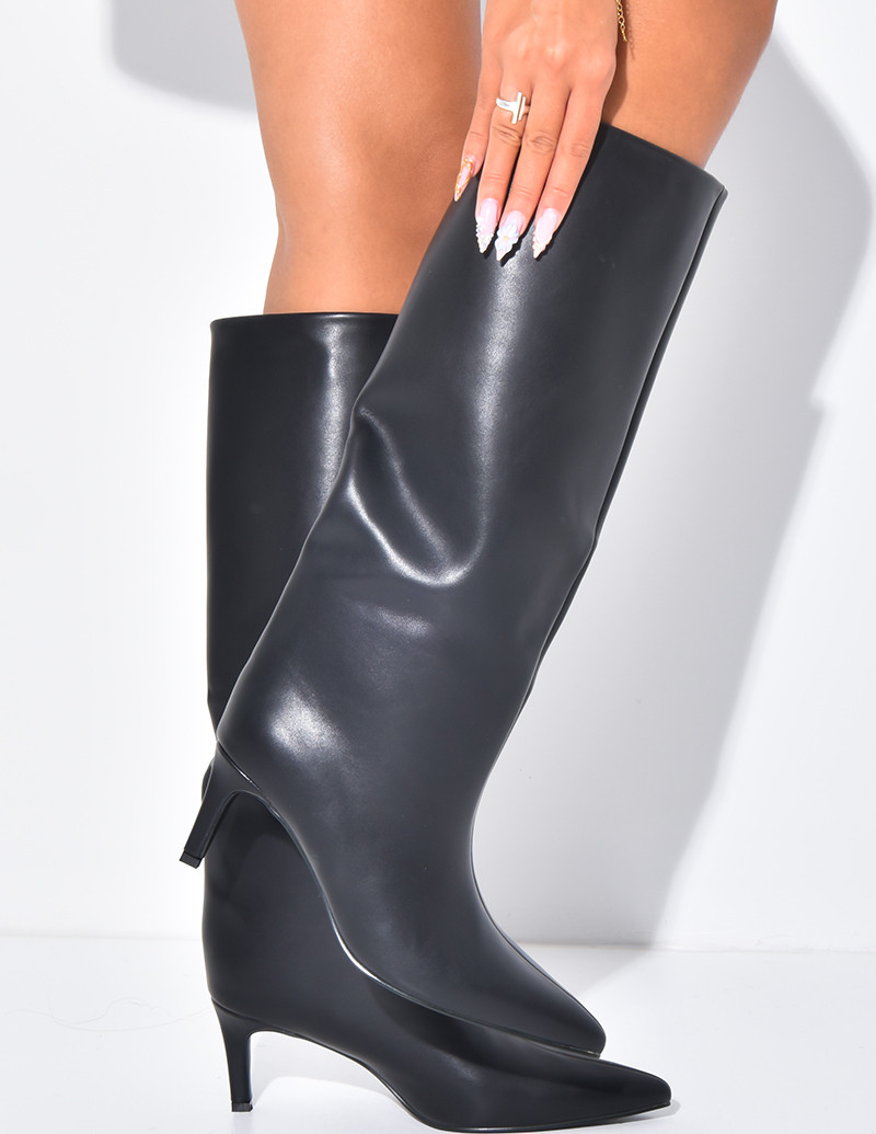 Faux leather pointed toe...