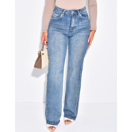 Straight-cut stretchy faded blue jeans