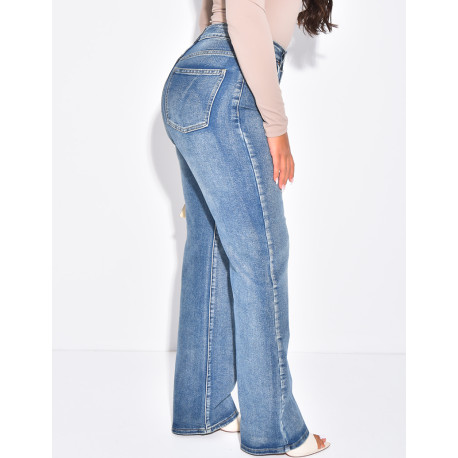 Gerade geschnittene Jeans in blauer Waschung mit Stretchanteil