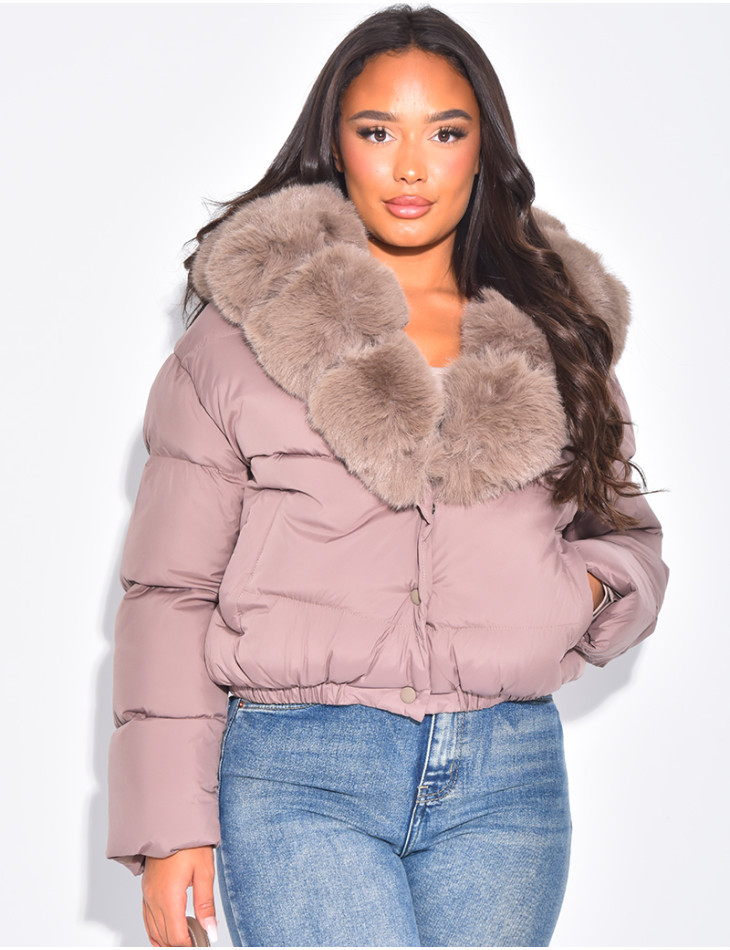 Short bomber-style quilted jacket with fur trim
