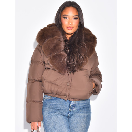 Short bomber-style quilted jacket with fur trim